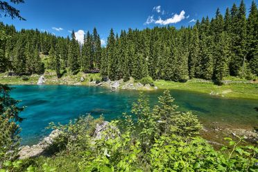 Lago di Carezza in primavera