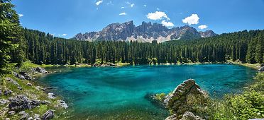 Lago di Carezza in primavera