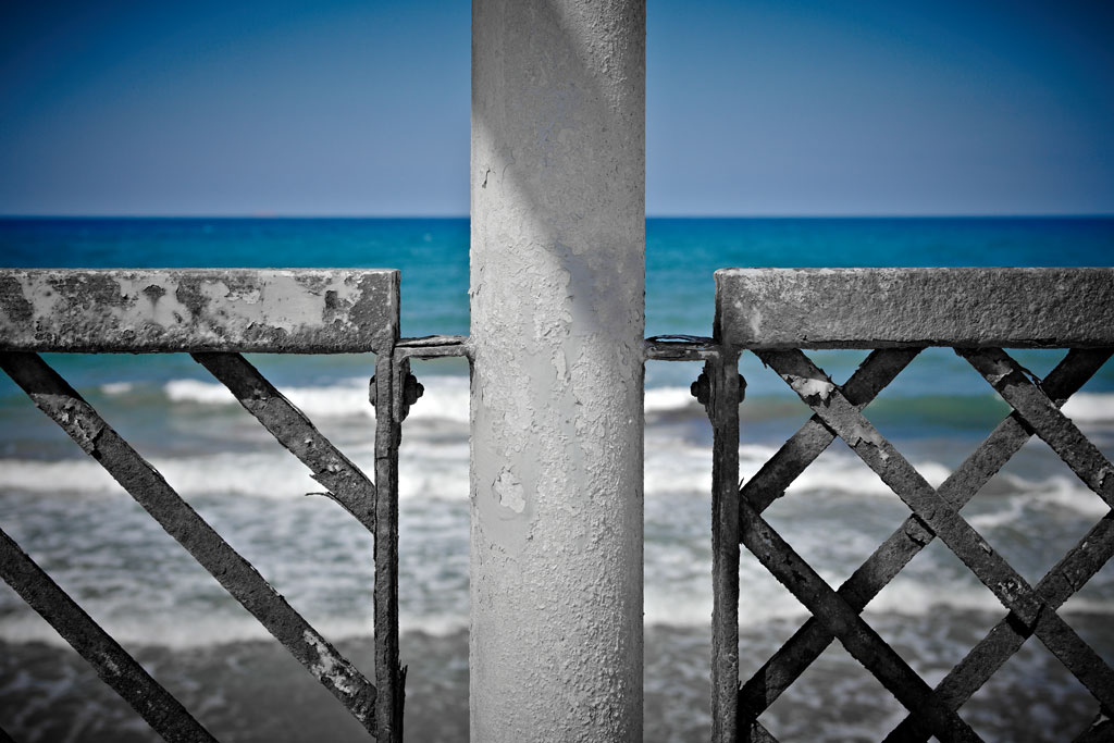 THE ABANDONED BEACH 3 Photoblog