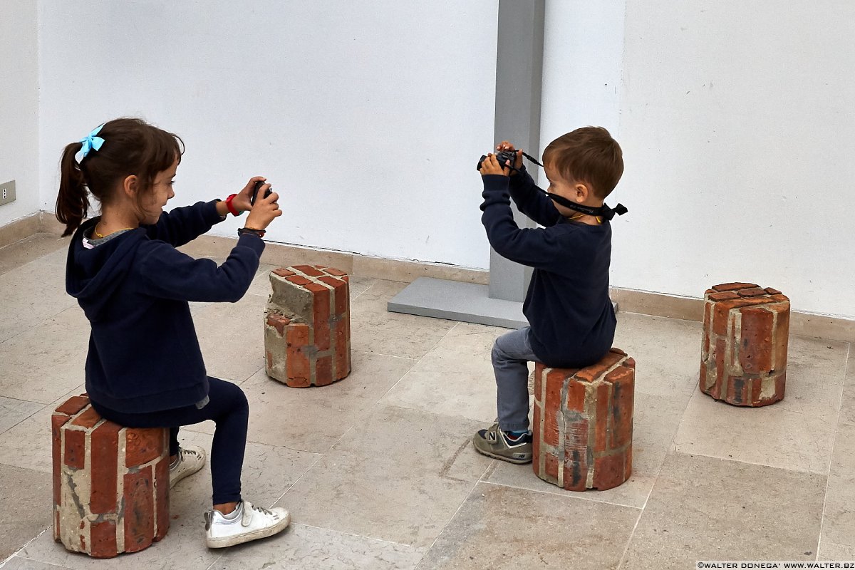 Foto racconto della Biennale di Architettura 2016: Reporting from the front