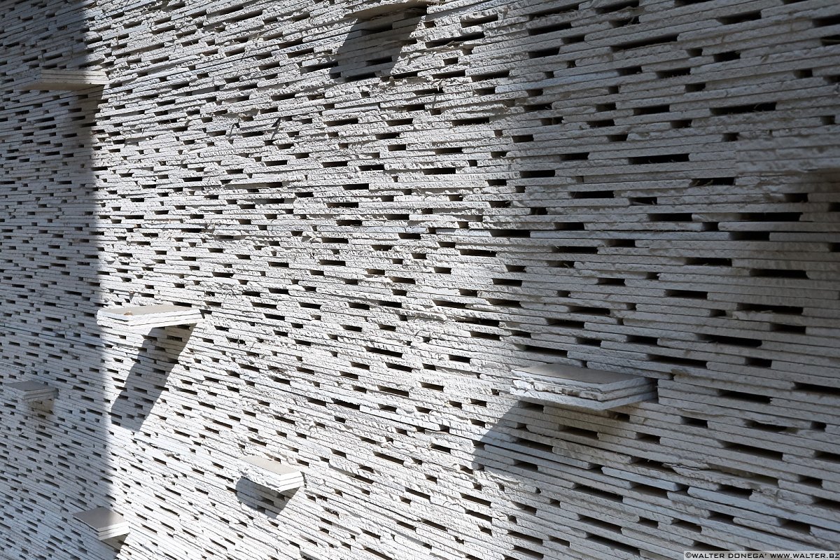 Foto racconto della Biennale di Architettura 2016: Reporting from the front