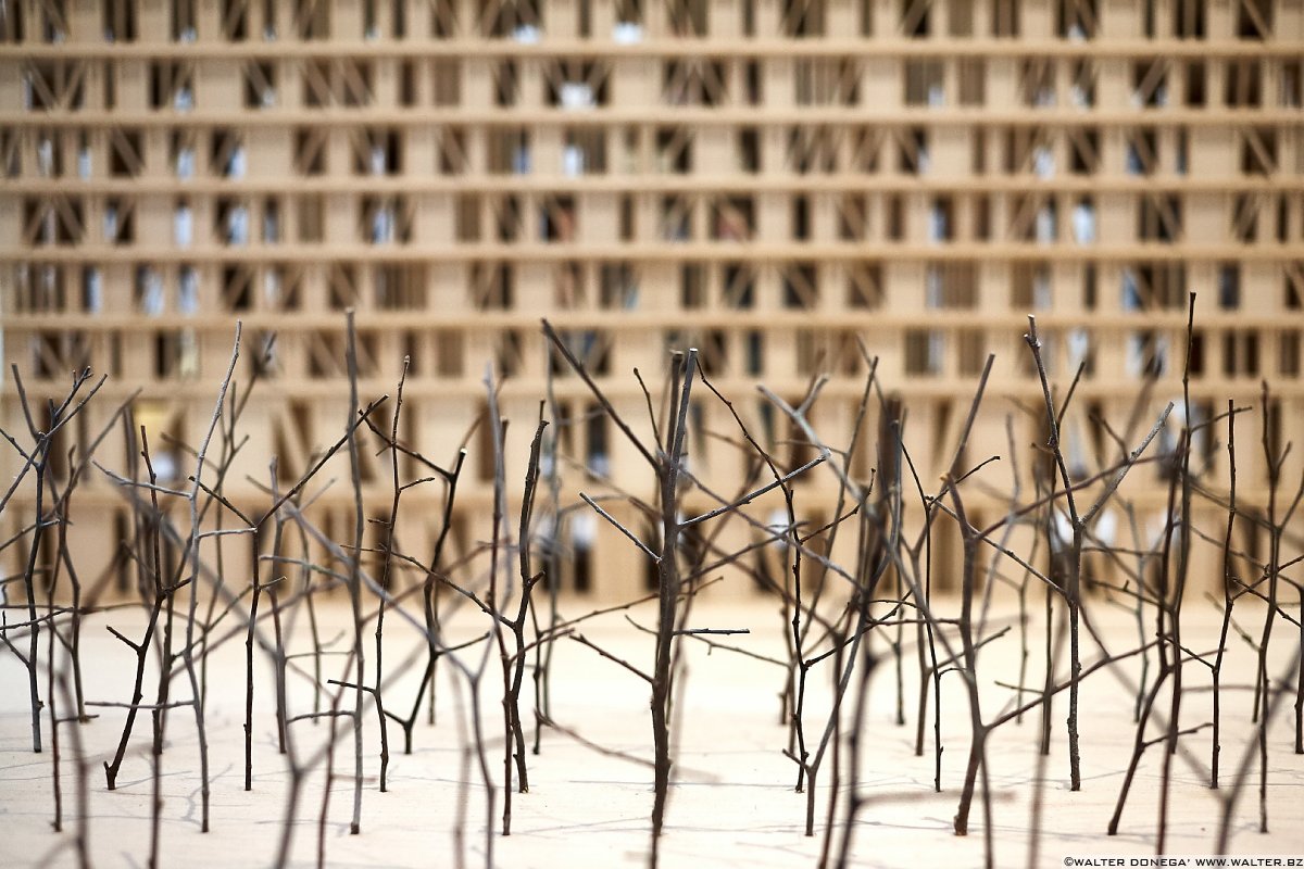 Foto racconto della Biennale di Architettura 2016: Reporting from the front
