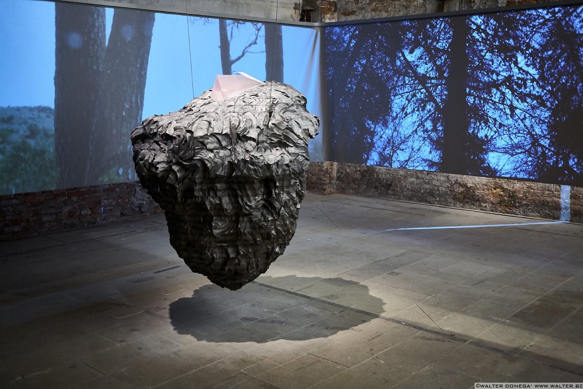 Foto racconto della Biennale di Architettura 2016: Reporting from the front