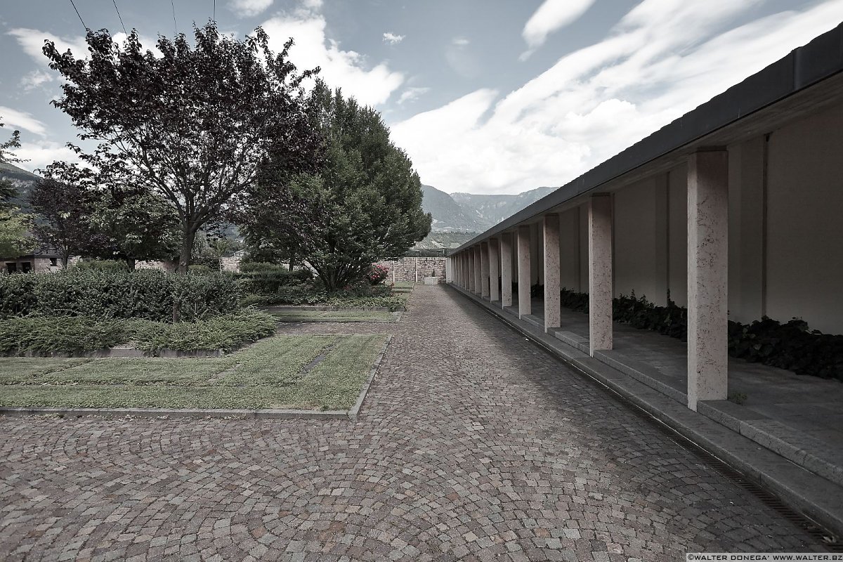 Cimitero di Lagundo Cimiteri in Alto Adige