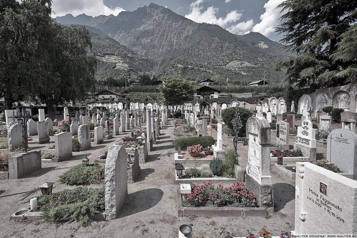 Cimitero di Lagundo Cimiteri in Alto Adige