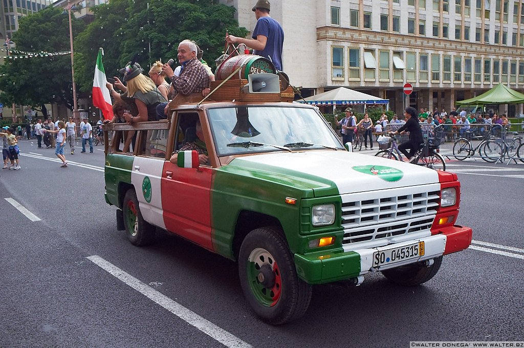 DSCF6170 Adunata degli Alpini a Bolzano 2012