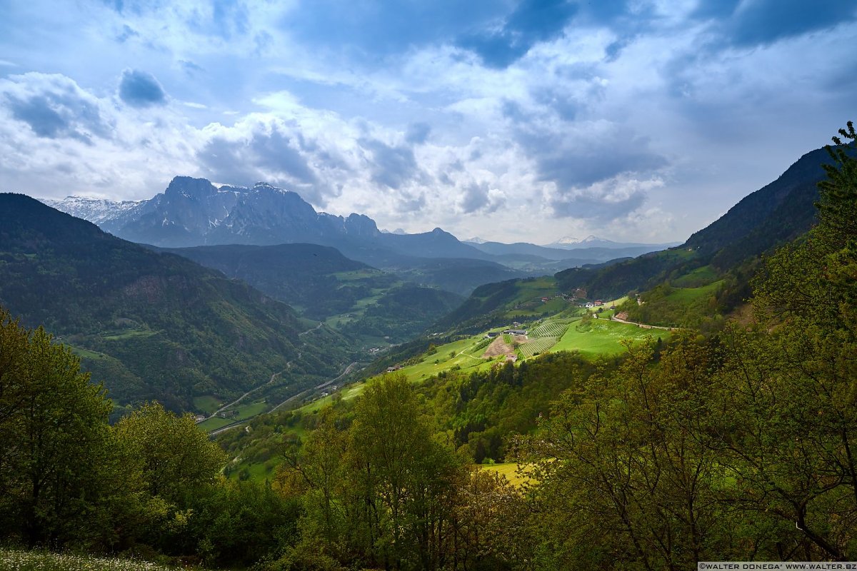Vista verso lo Sciliar Escursione alle cascate di Barbiano