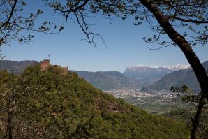 La via dei castelli di Appiano - Castel Boymont e Castel Hocheppan
