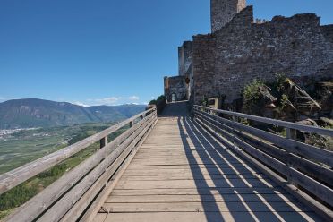 La via dei castelli di Appiano - Castel Boymont e Castel Hocheppan