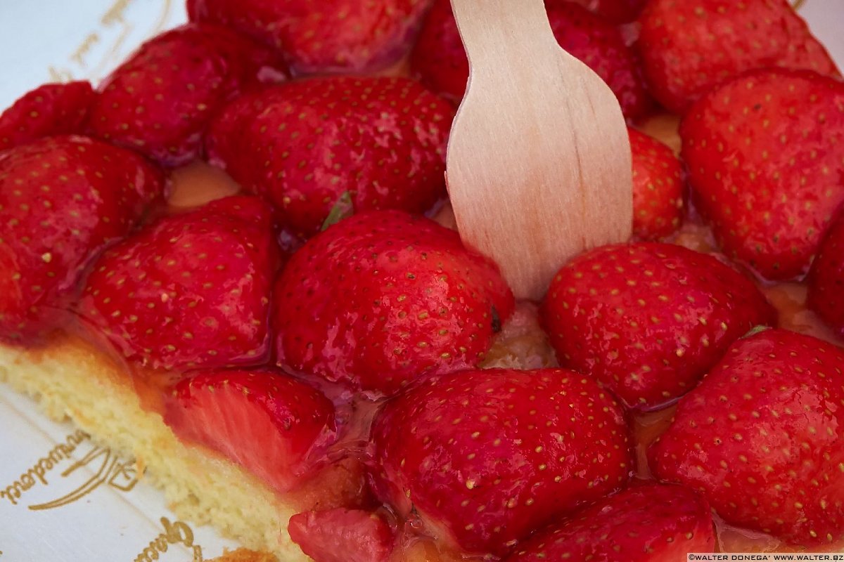 Torta di fragole Festa delle fragole in Val Martello