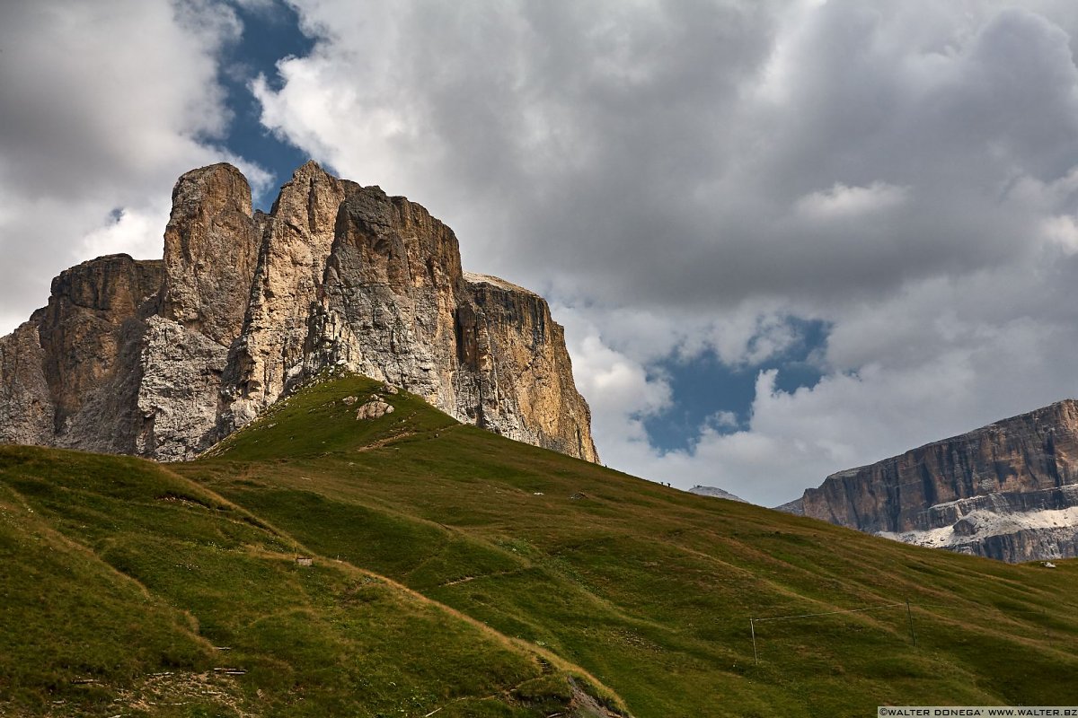  Giro dei passi dolomitici in moto attorno al Gruppo del Sella