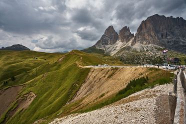 Giro dei passi dolomitici in moto attorno al Gruppo del Sella