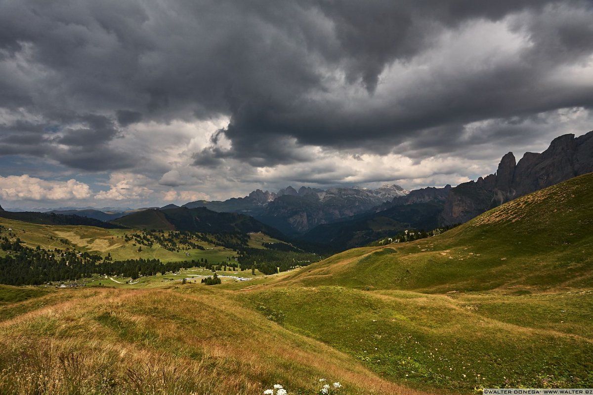  Giro dei passi dolomitici in moto attorno al Gruppo del Sella