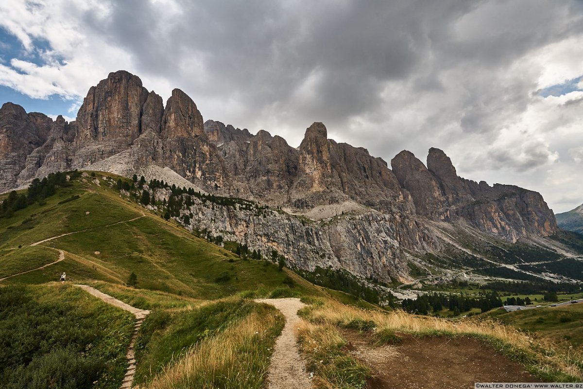  Giro dei passi dolomitici in moto attorno al Gruppo del Sella