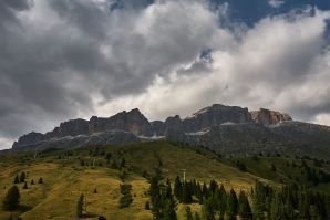 Giro dei passi dolomitici in moto attorno al Gruppo del Sella