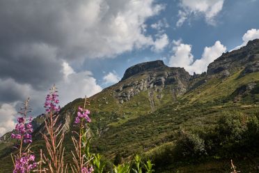 Giro dei passi dolomitici in moto attorno al Gruppo del Sella
