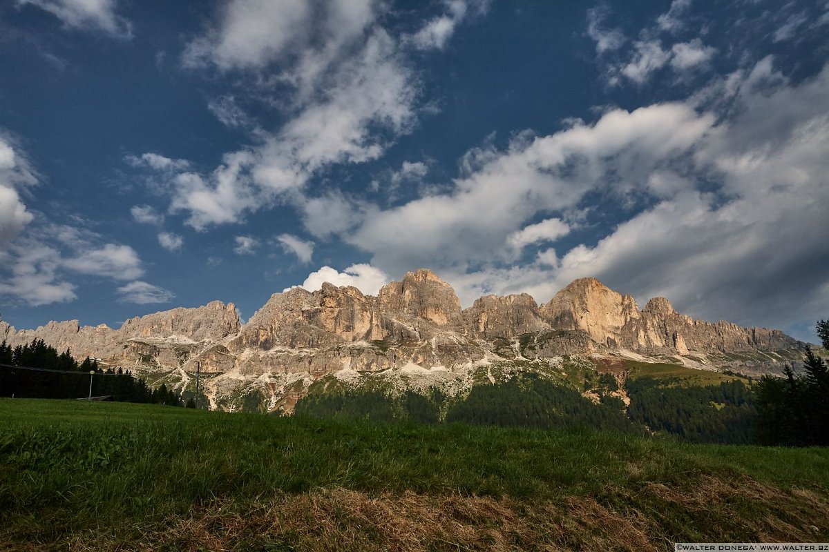 Rosengarten Catinaccio Giro dei passi dolomitici in moto attorno al Gruppo del Sella