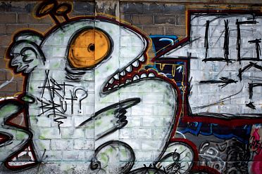 Graffiti in via Lancia a Bolzano