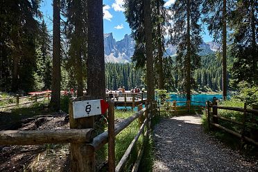 Lago di Carezza in primavera