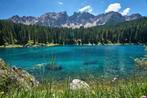 Lago di Carezza in primavera