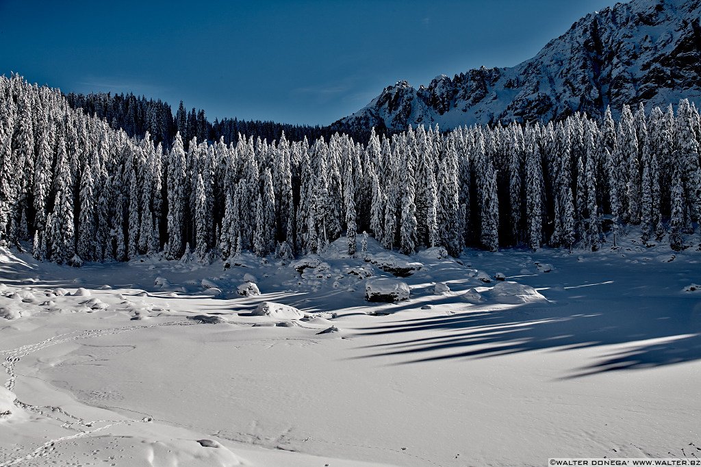 11 Lago di Carezza e passo Costalunga in mezzo alla neve