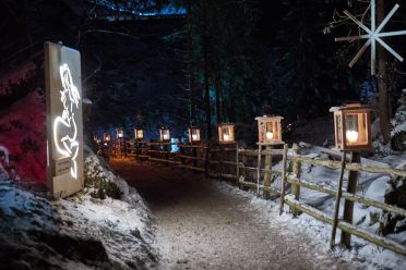 Mercatino di Natale al Lago di Carezza - Magie Natalizie