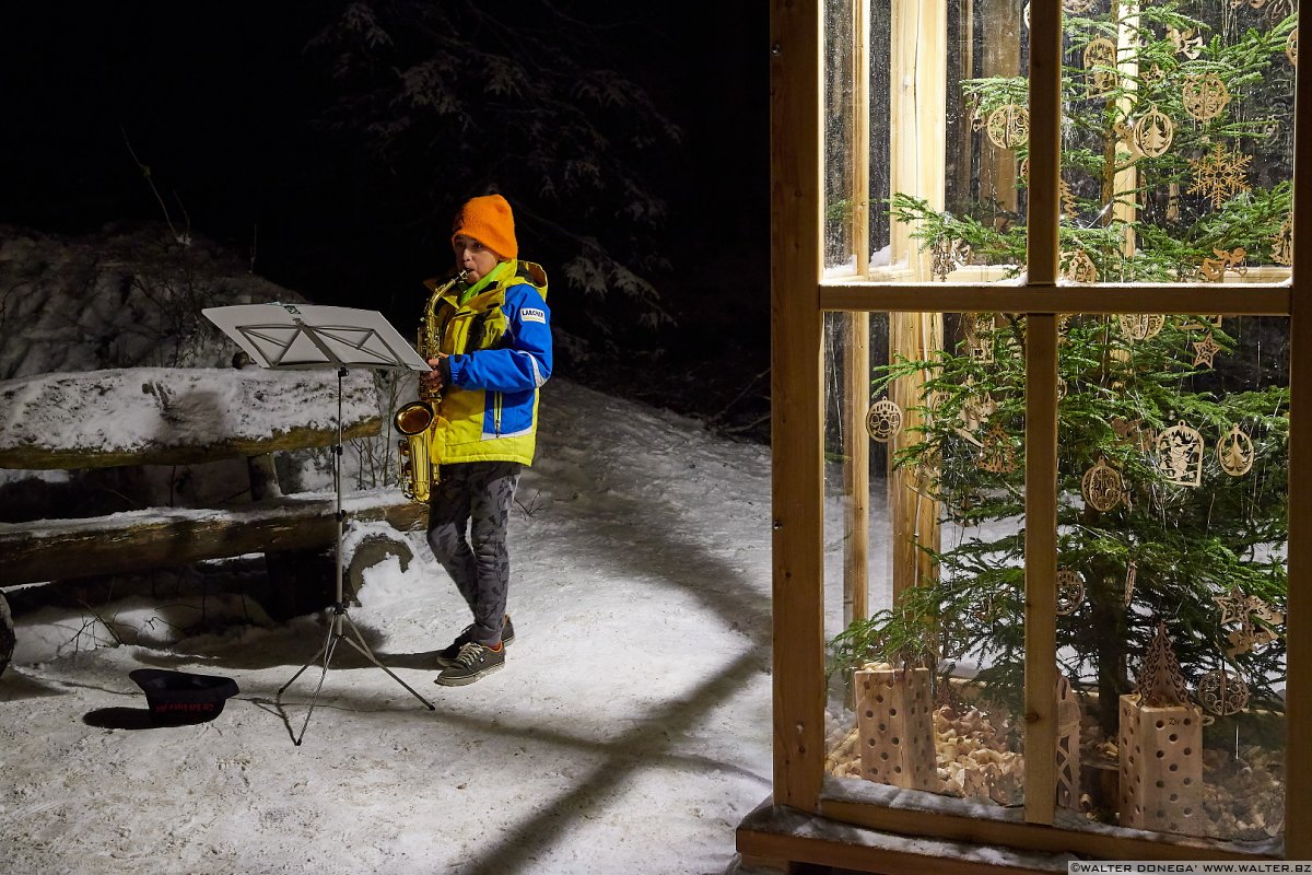 Mercatino di Natale al Lago di Carezza - Magie Natalizie