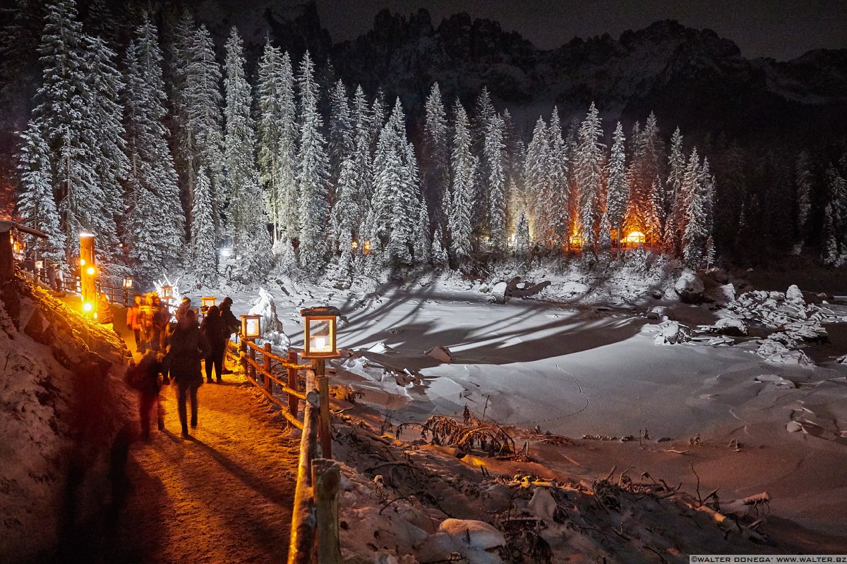 Mercatino di Natale al Lago di Carezza - Magie Natalizie