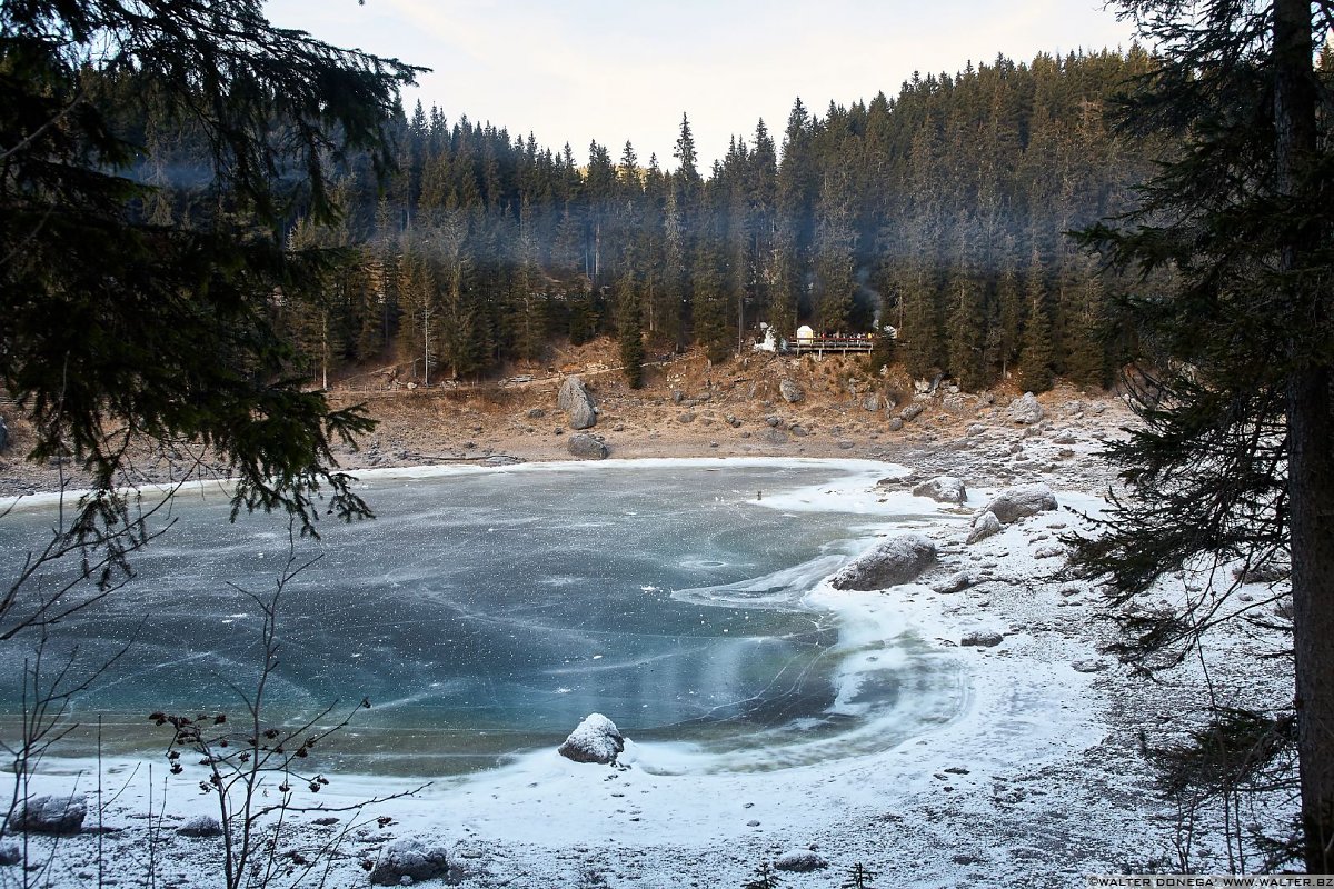  Il mercatino di Natale al lago di Carezza