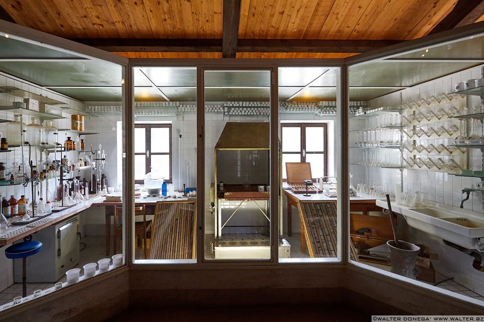 Laboratorio chimico Tour del minatore al mondo delle miniere di Ridanna Monteneve