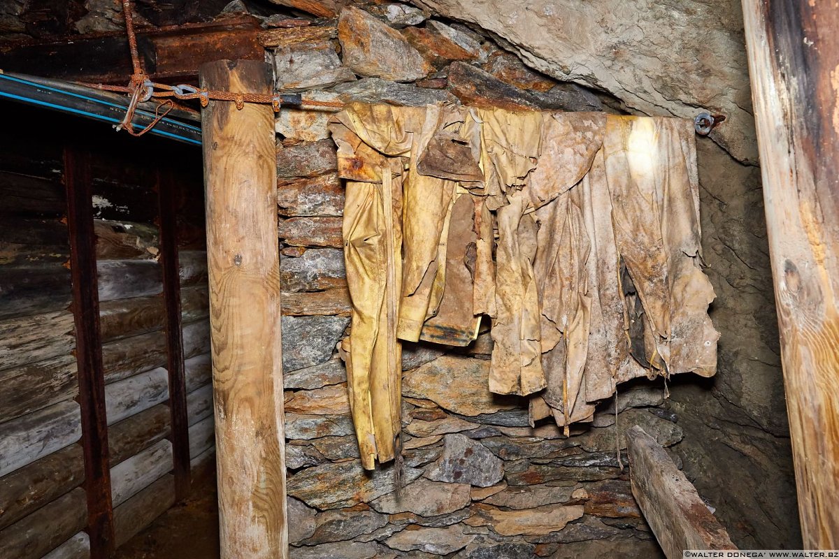Vecchi abiti abbandonati Tour del minatore al mondo delle miniere di Ridanna Monteneve