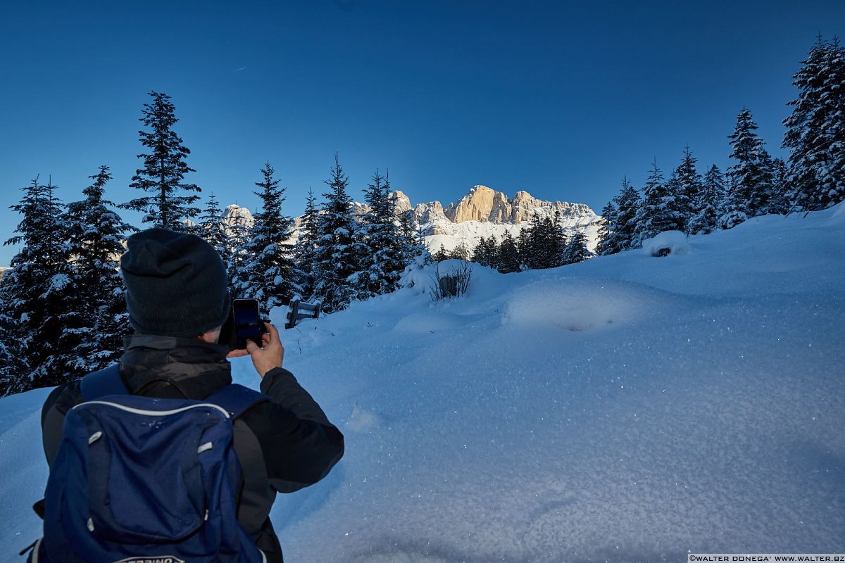  Passeggiata da Obereggen al lago di Carezza con la neve