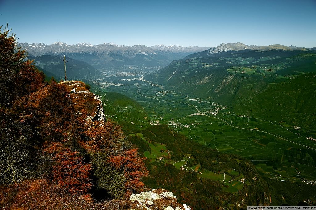 Penegal Macaion - vista su Bolzano - 01 Vista su Bolzano dal Monte Macaion