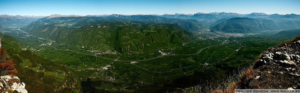 Penegal Macaion - vista su Bolzano - 10 Vista su Bolzano dal Monte Macaion