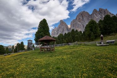 Escursione in Val di Funes Gruppo delle Odle malga Geisler e malga Casnago