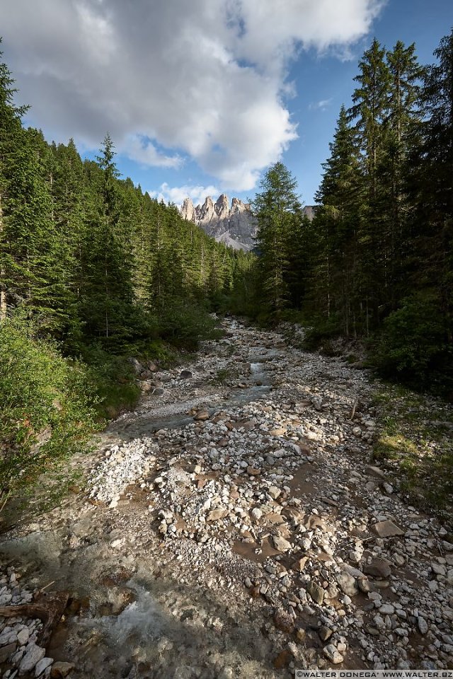 Escursione in Val di Funes Gruppo delle Odle malga Geisler e malga Casnago