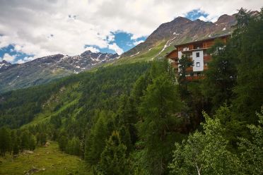 Val Martello sino ai piedi del Cevedale