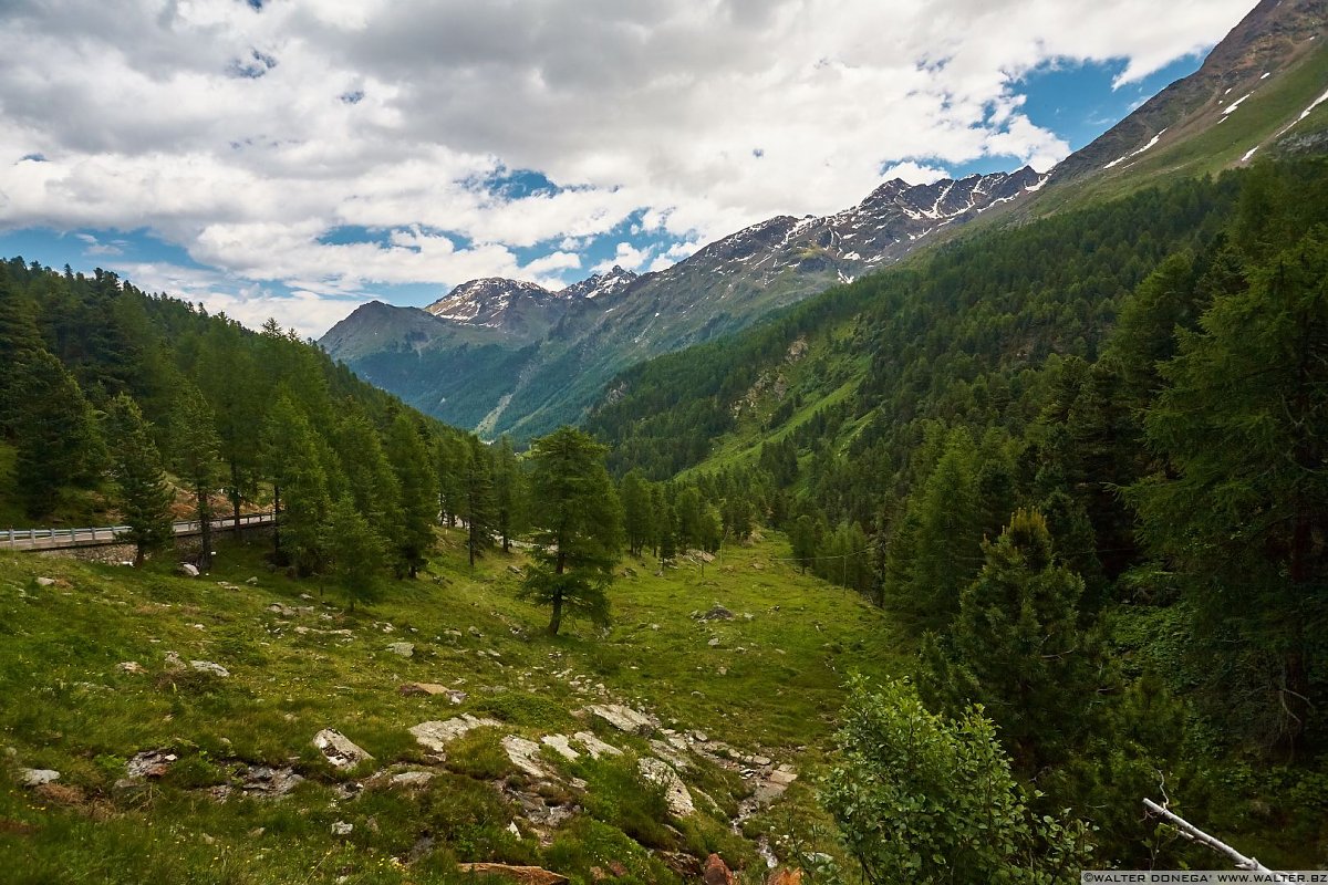 Panorama sulla Val Martello Val Martello sino ai piedi del Cevedale