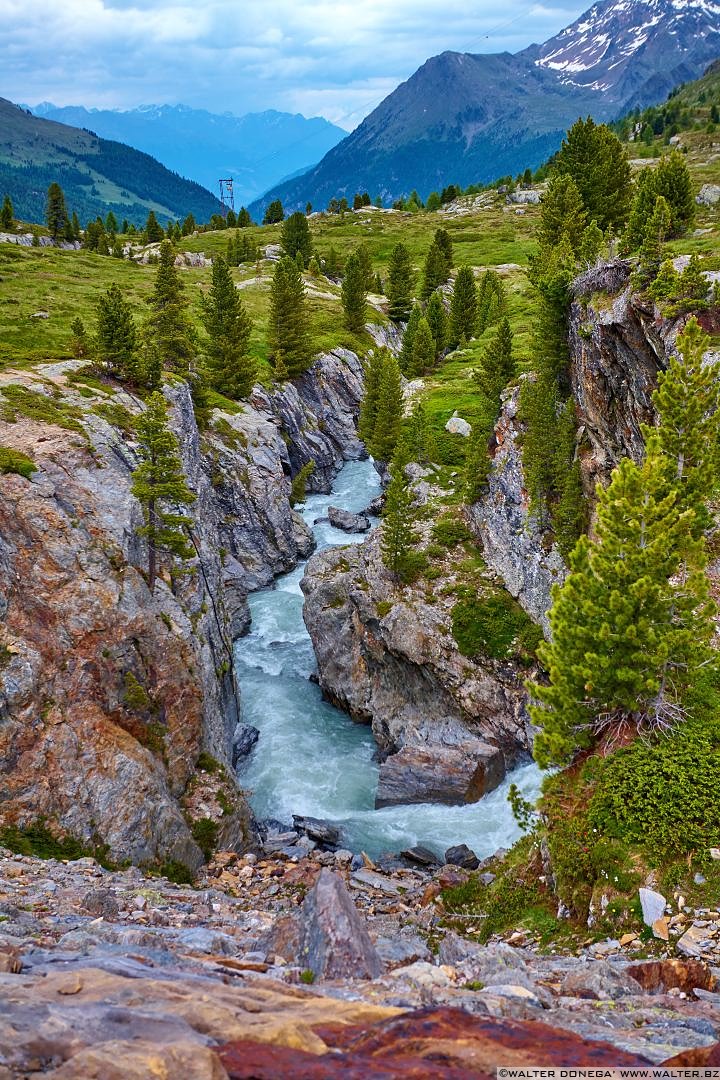 Dalla diga verso la Val Martello Val Martello sino ai piedi del Cevedale