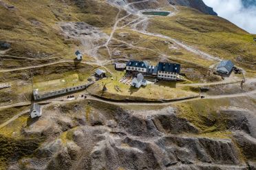 Escursione al villaggio dei Minatori di Monteneve e lago Nero Piccolo