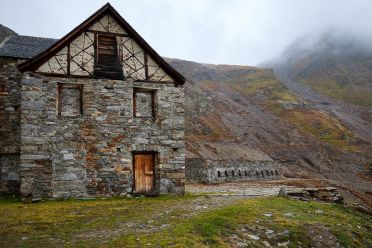 Escursione al villaggio dei Minatori di Monteneve e lago Nero Piccolo