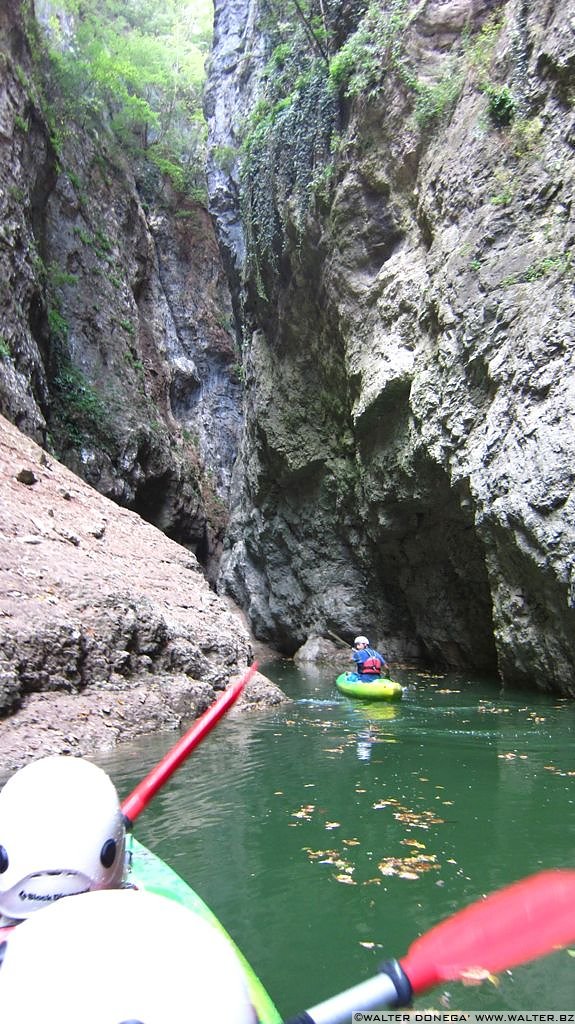 IMG_1821.jpg In canoa sul lago di Santa Giustina