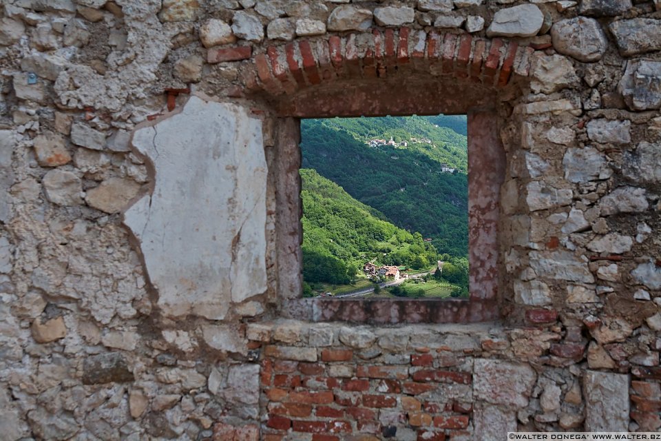 12 Castel Beseno