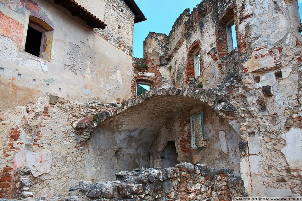 14 Castel Beseno