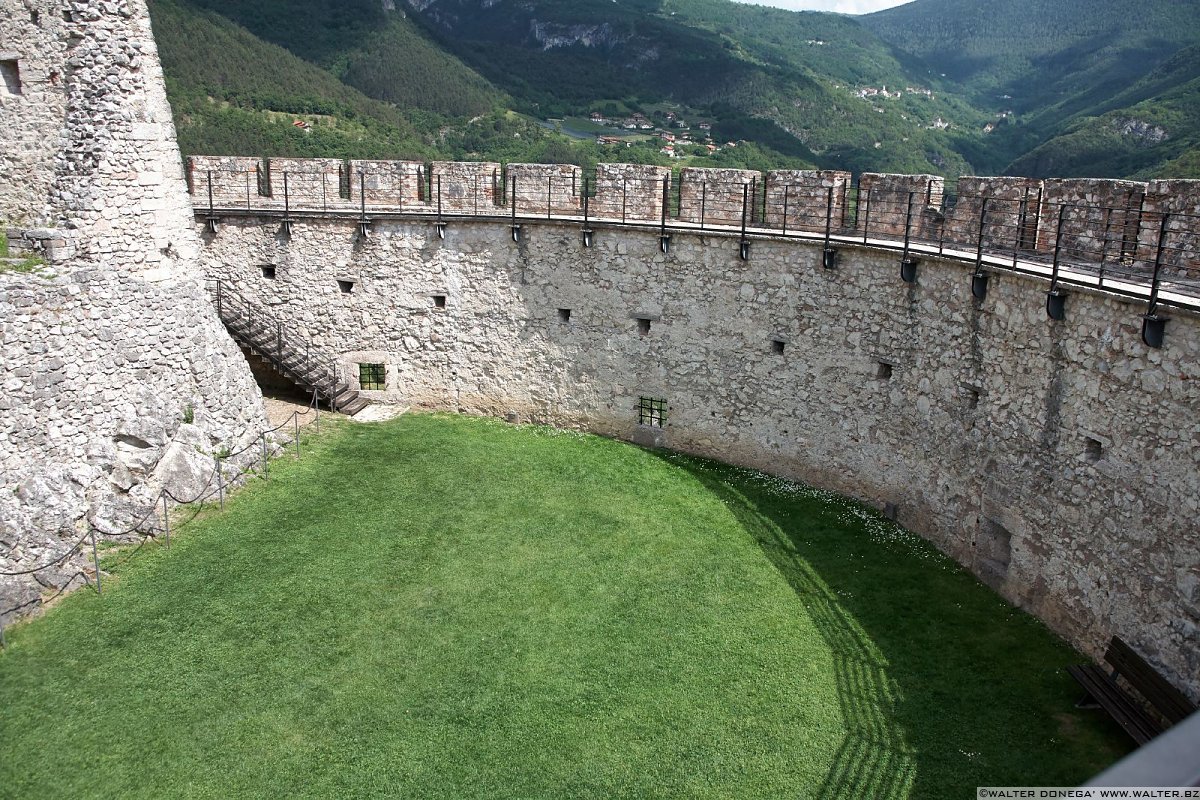 24 Castel Beseno
