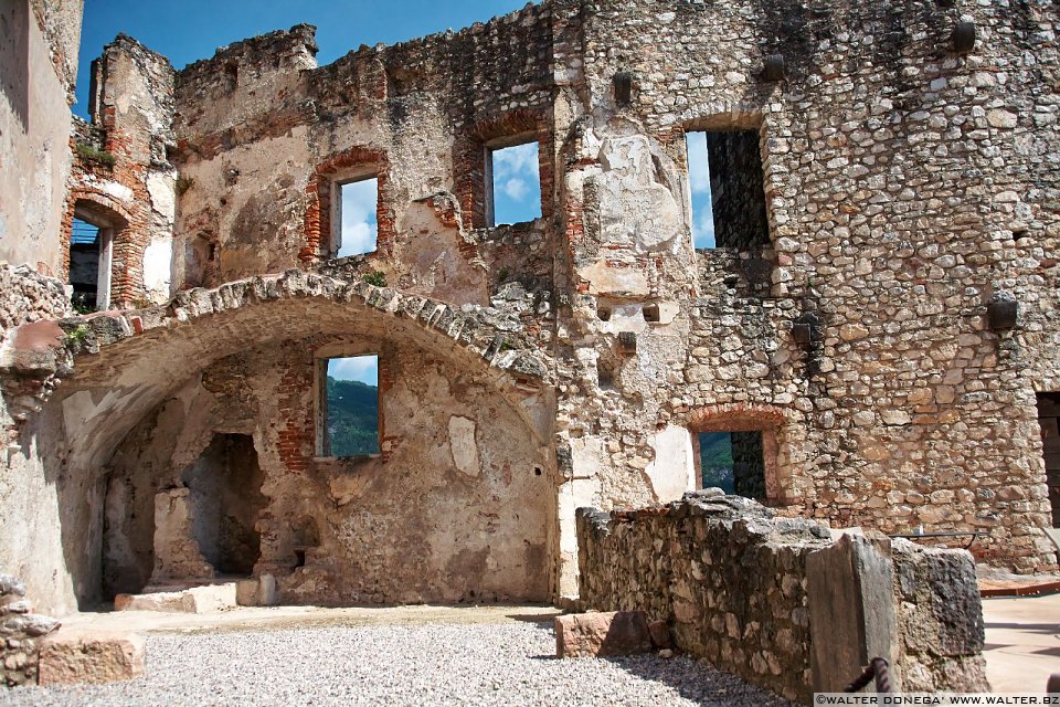 33 Castel Beseno