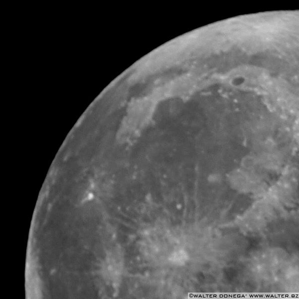 moon_01 Foto alla luna con telescopio