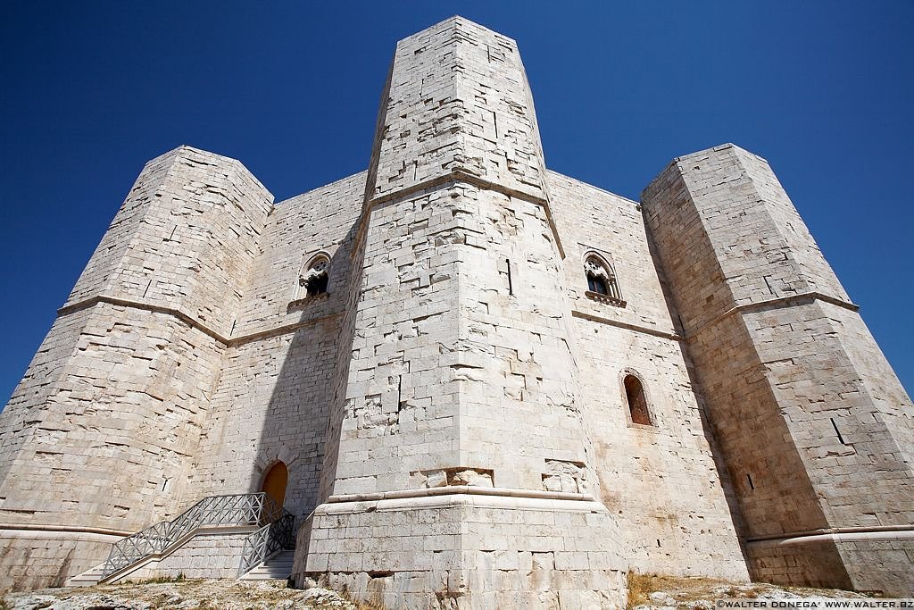Castel del Monte Puglia - 37 Castel del Monte Puglia