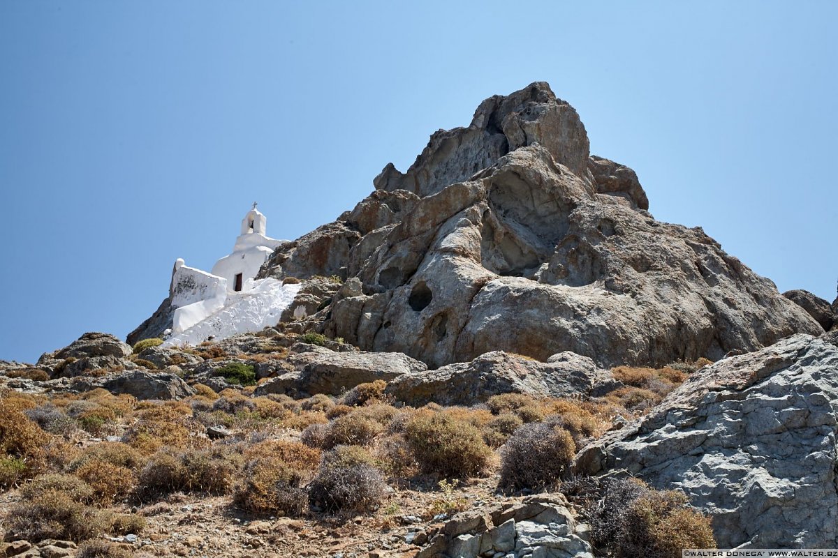 La cappelgrotta Theologaki Arte sacra e profana