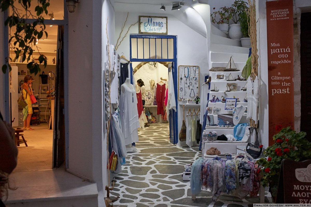 Old street market Naxos city